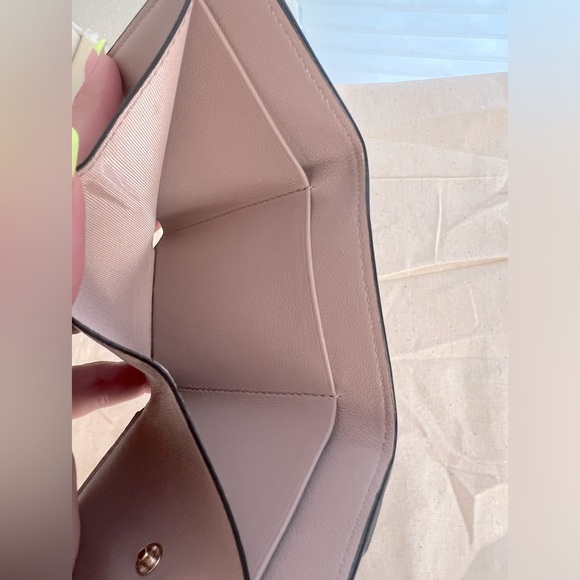 EUC VALENTINO GARAVANI Gold Rockstud Front Flap Mini Trifold Pale Pink Wallet - Picture 8 of 14